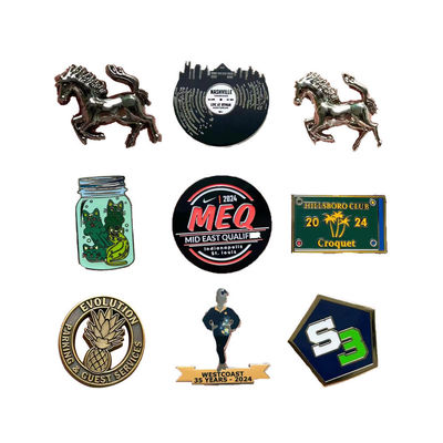 comprar Pinos de lápices personalizados de metal negro teñidos con impresión UV y tema de dibujos animados para regalos promocionales online manufacture