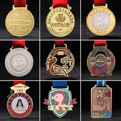 comprar Medallas personalizadas Medallas personalizadas en aleación de zinc con acabado de esmalte suave y tamaño 2-4' para premios deportivos online manufacture