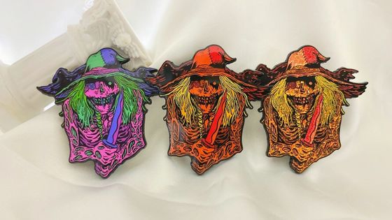 comprar Pin de rebanada de aleación de zinc personalizado con acabado brillante de esmalte suave en 1,5 mm-2 mm de espesor para decoración y recuerdos online manufacture