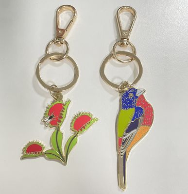 comprar Llavero personalizado con letras de logotipo 3D, esmalte duro/blando y dorso arenado, llavero personalizado online manufacture