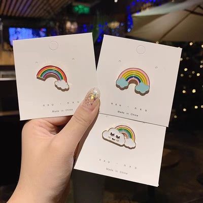 Un buen precio. Pin de solapa chapado en oro de tamaño personalizado pintado a mano para moda y coleccionables en línea