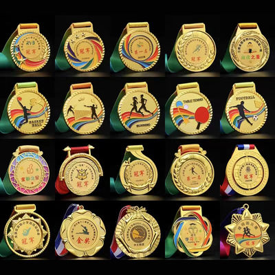 Medallas militares personalizadas suaves Organización escolar Medallas de fútbol grabadas