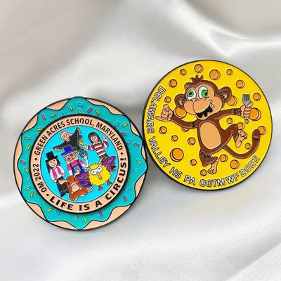 Impresión UV Logotipo personalizado Cute Enamel Pins Oro Revestido Hard Metal Lapel Pin