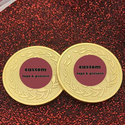Monedas metálicas pintadas a medida que no imprimen monedas mínimas de esmalte