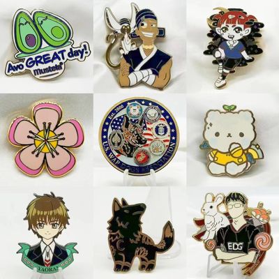 Logotipo personalizado Metal Hard Enamel Badge Moda Camiseta Decorativa Pinos de Lapel