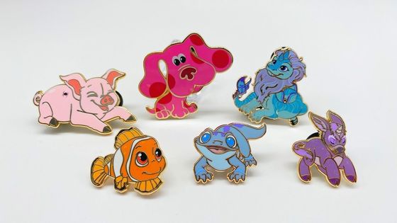 Pinos de lapel de esmalte personalizados rojos personalizados sin mínimo de zinc de metal Logotipo de pines de metal personalizados