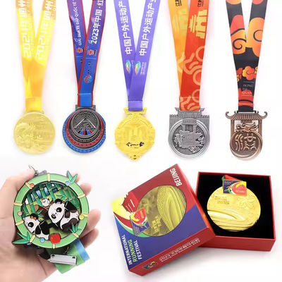 Venta al por mayor Diseño de alta calidad Su propia aleación de zinc en blanco 3D Oro Premio Medalla de carrera Medalla de metal deportiva personalizada