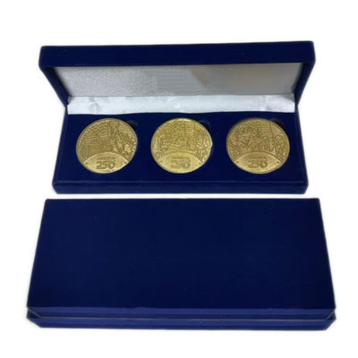 Un buen precio. Custom Velvet Jewelry Gift Box for Rings Necklaces en línea