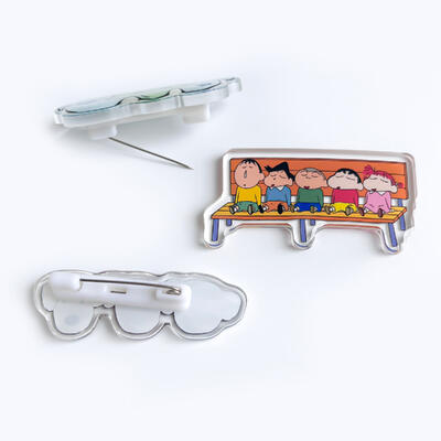 Un buen precio. Vograce Custom Cartoon Anime Rainbow Printing Logo Pins Maker Charm Acrylic Gifts Acrylic Lapel Acrylic Pin Badges Pins en línea