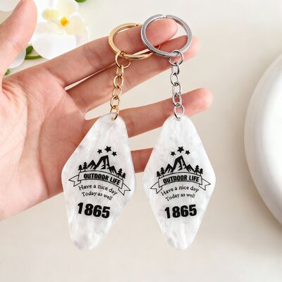 Llaveros personalizados de acrílico con número de habitación de hotel, creativos con forma de diamante y técnica de tejido con patrón cuadrado