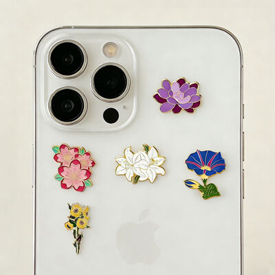 Un buen precio. Diseño 3D personalizado Color rosa Material de alta calidad Enamel Pin Badge para decoración de teléfono en línea