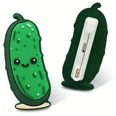 Un buen precio. Pinos de esmalte duro / suave personalizados con brillo, impresión UV, logotipo de anime. en línea