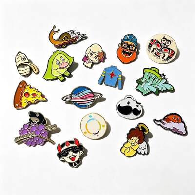 Un buen precio. Animación de dibujos animados con chapa dorada suave de esmalte de lápiz pin de metal para moda deportiva en línea