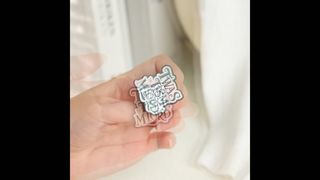 Insignias personalizadas de alto valor añadido para organizaciones escolares y empresas