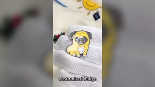 Pasadores de esmalte duro personalizados de fábrica | Insignias de solapa doradas con polvo de perlas | Lindos alfileres de recuerdo de metal que