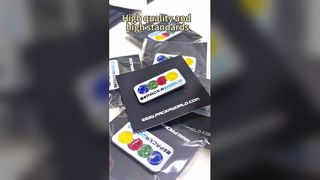 Venta al por mayor Alfileres de esmalte suave personalizados con brillo | Insignias de solapa de metal brillante | Broche de esmalte brillante